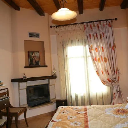 Xenonas Agnanti Casa de hóspedes *